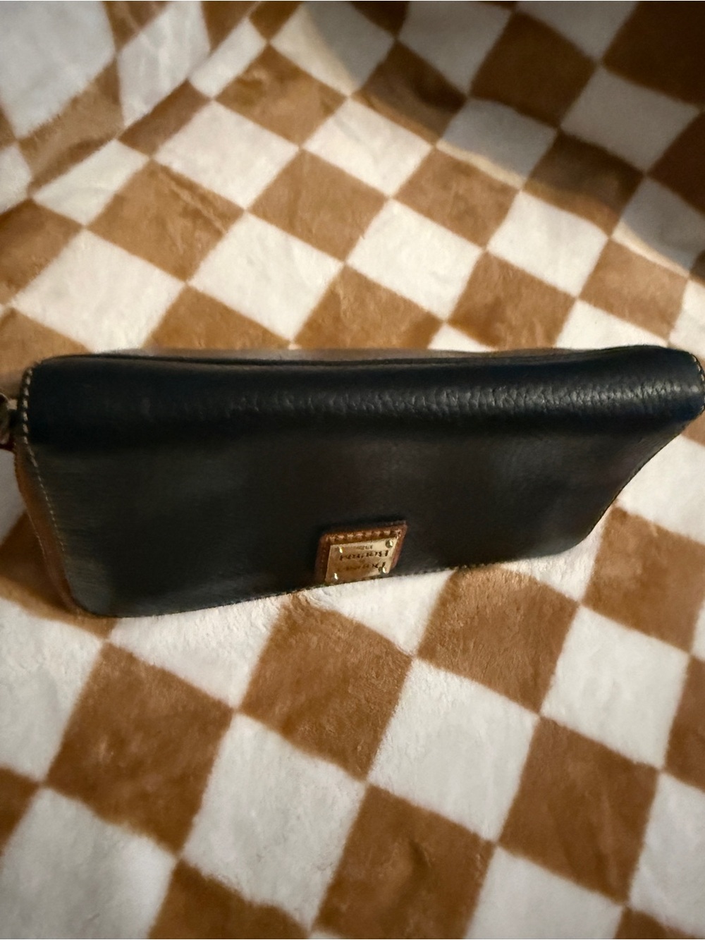 Dooney & Bourke Pebble Grain Leather Zip Around Wallet preowned - Picture 16 of 16